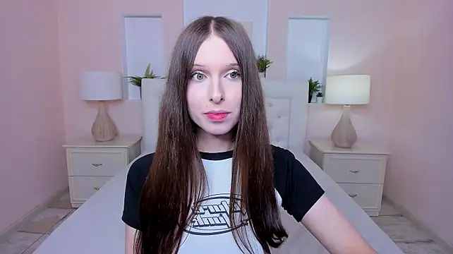 dark_k1tty Show in webcam