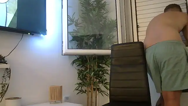 yanick931 Live XXX-Chat