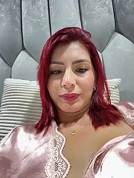 LINDA_PATTY94 Adlı Modelin Canlı XXX Sohbeti