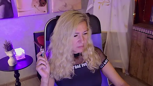 Chatroom XXX en direct de DonnaSmitth