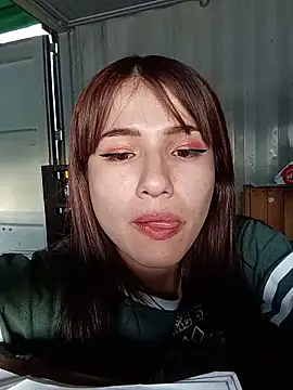 Chat +18 de _Luna_Blooms ao vivo