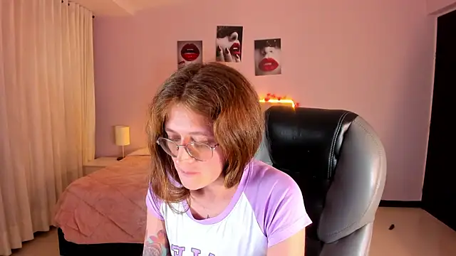 Emily_Warren_n Live XXX chat