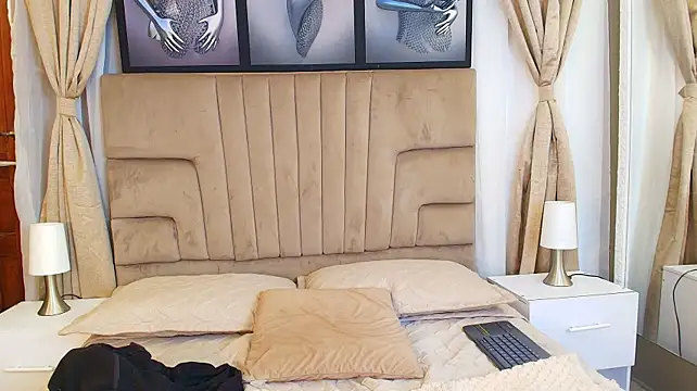 zam_noir Adlı Modelin Canlı XXX Sohbeti