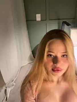 curchez_ Adlı Modelin Web Kamerası Şovu