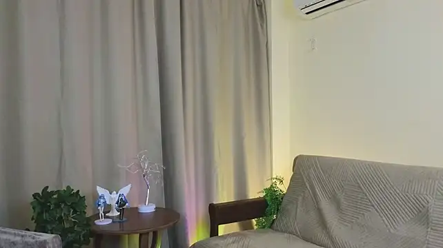 MarcipanoCipillini Adlı Modelin Canlı XXX Sohbeti