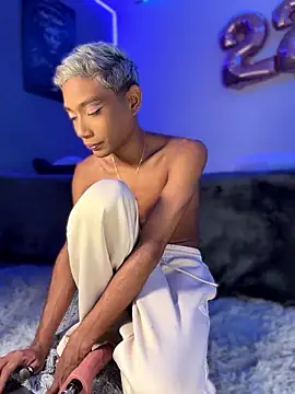 alejo_cute élő XXX-chatje