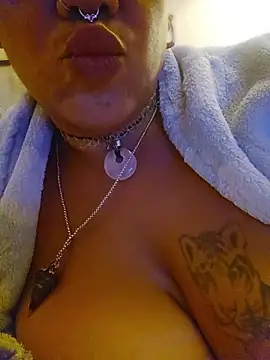 Delish_Lilith Chat XXX live