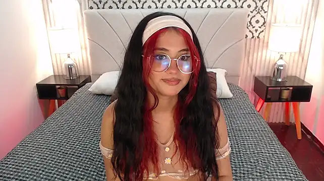 Rojita_Brm Chat XXX in diretta