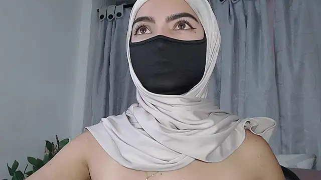הופעת וובקאם של jade_nassar