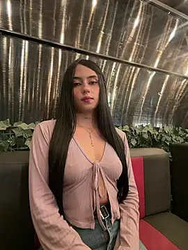 LilacNoir Live XXX-chat