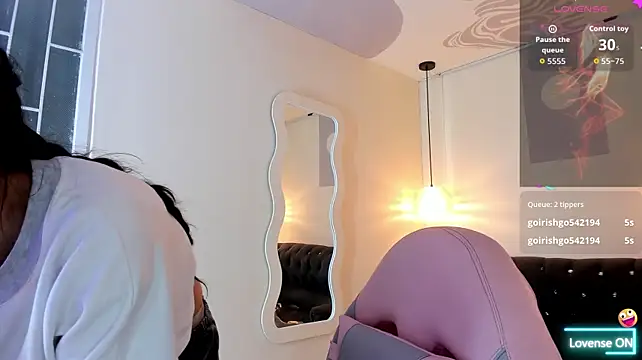 Nicole_jade Adlı Modelin Canlı XXX Sohbeti