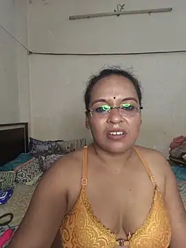 naughtymia06's Webcam Show