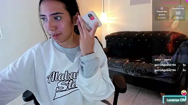 Nicole_jade Adlı Modelin Canlı XXX Sohbeti