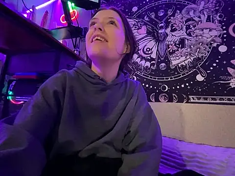 Lilactease Show Webcam