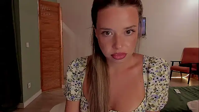 צ'אט XXX בשי דור חי של AmeliaBrian