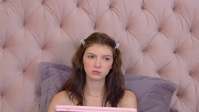 SophiaProve Adlı Modelin Canlı XXX Sohbeti