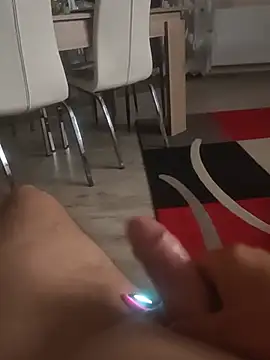 Szeltolo001's Live XXX Chat