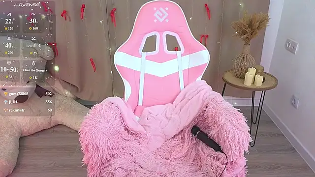 barbieee_b élő XXX-chatje