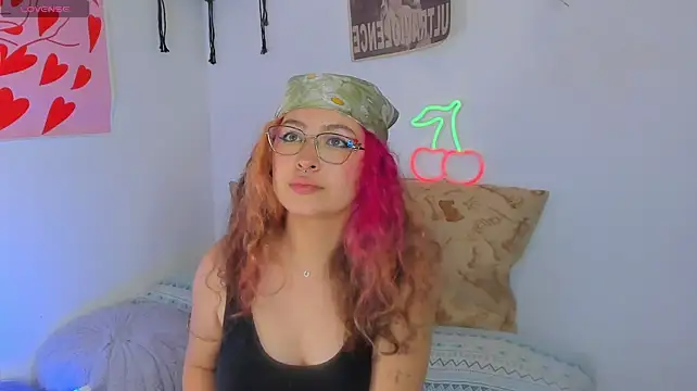 Chatroom XXX en direct de MarieTaylor_