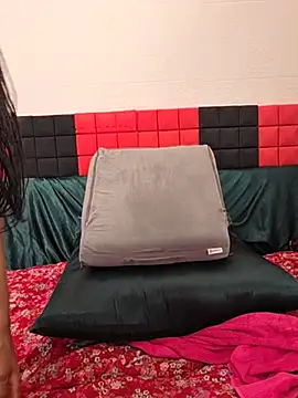 ShantelSexyYoungMilfie Webcam-Show