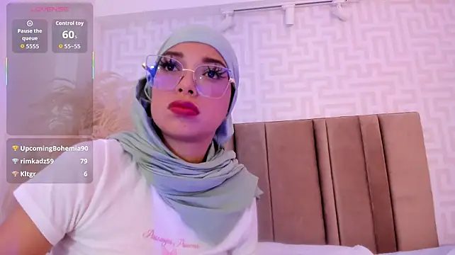 naishaa_ Adlı Modelin Canlı XXX Sohbeti