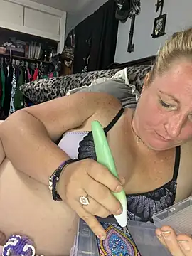 XXX chat uživo modela sweetkacibaby