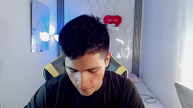 Chat +18 de Ascii_one ao vivo