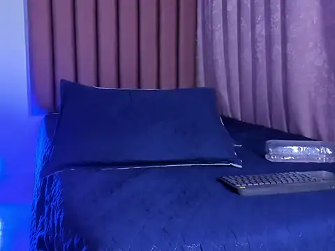 Nicola_D_Angelo Show in webcam
