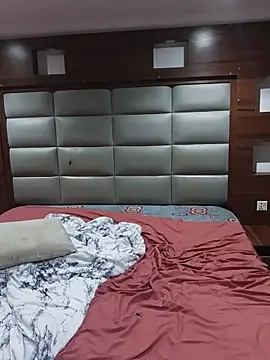 snow_black9 webcam show