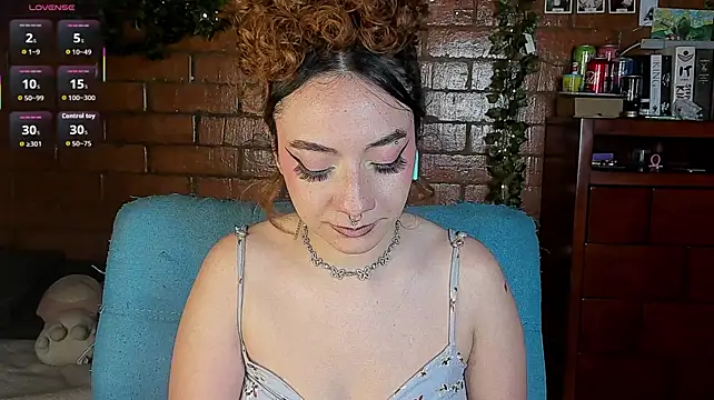 Annycolin_ Adlı Modelin Canlı XXX Sohbeti