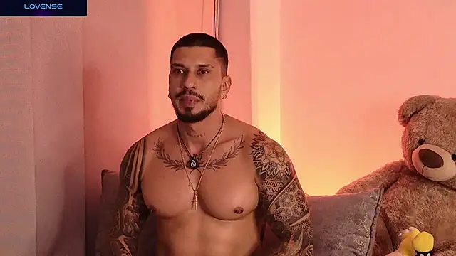 Chatroom XXX en direct de Seth_Vegaa