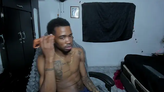 Kofi_exotic_2 Webcam-Show