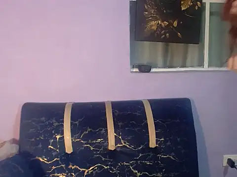 Chat +18 de Emma-Wilson ao vivo