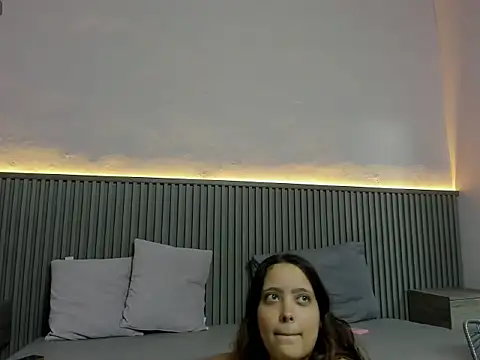 Chatroom XXX en direct de Laura_y_camilo