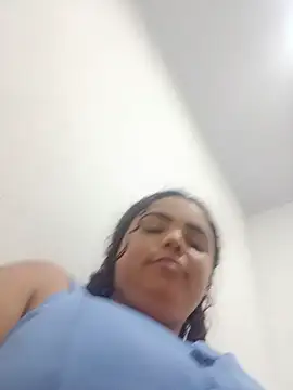 GFsexis Adlı Modelin Canlı XXX Sohbeti