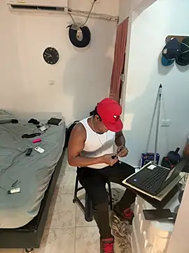 bigdick211292 লাইভ XXX চ্যাট