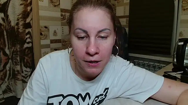 TherestlessKitty – Naživo XXX chat