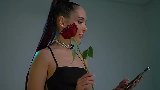 Mila_May_ Live XXX-chat