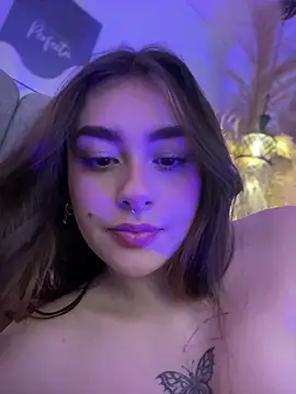 Chat XXX en directo de cute__cherry_
