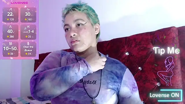Chat +18 de Cherry_vald ao vivo