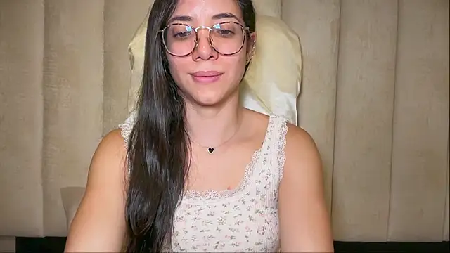 Chat +18 de adriana__sosa_ ao vivo