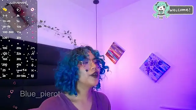 blue_pierot's Webcam Show