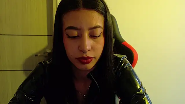 Chat +18 de Misscarolsph ao vivo
