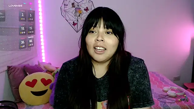 Chat +18 de EllieMoonX ao vivo