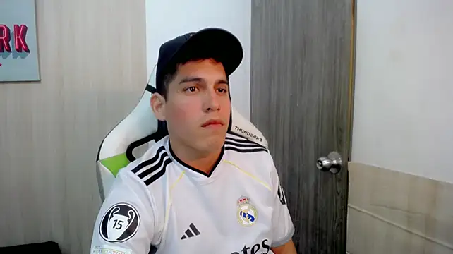Chat +18 de luxury_group ao vivo
