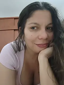 دردشة Carliina_Soussa الجنسية المباشرة