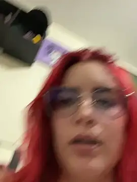 Soffi_hoot – Naživo XXX chat