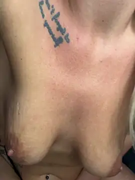 Nicki_SunのライブXXXチャット