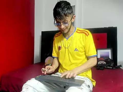 mark_splinter09 Live XXX Chat