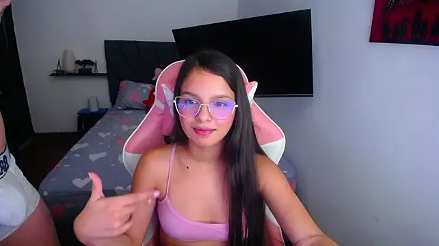 jessi_and_boy Chat XXX in diretta